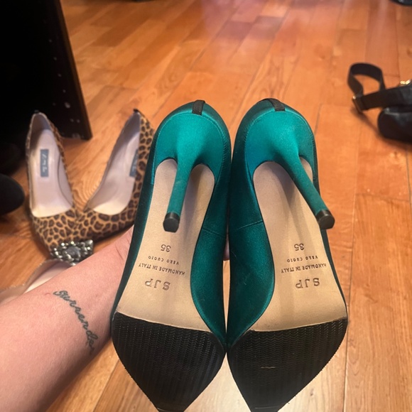Sarah Jessica Parker shoes - Picture 2 of 3